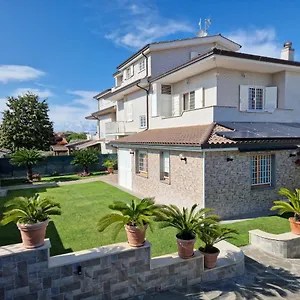 https://castelbarco-house-a.it-romehotels.com