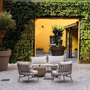https://agave-in-centrale.italymilanhotels.net